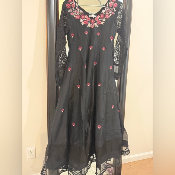 Ansab Jahangir dress - Picture 6 of 8